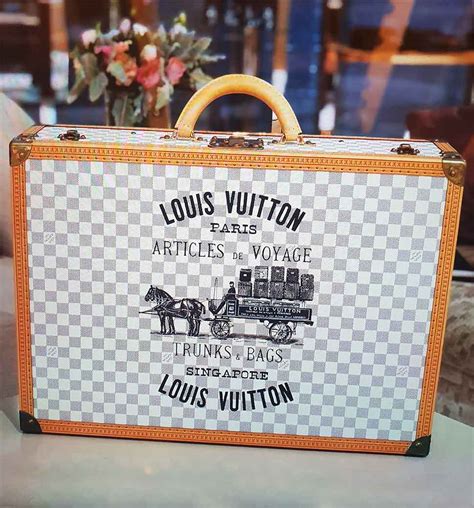 louis vuitton painting service|Louis Vuitton art gallery.